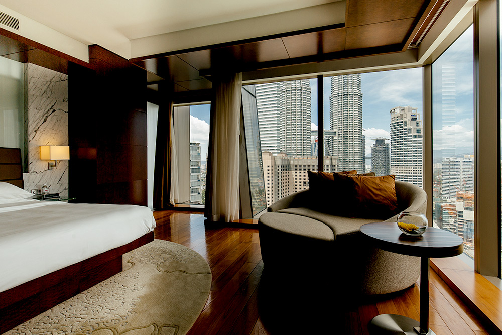 Grand Twin Towers View Suite